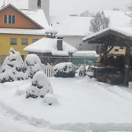 Nová LesnáHousing Hella公寓 外观 照片