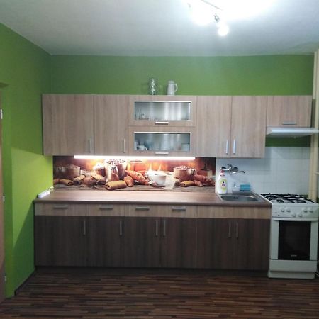 Nová LesnáHousing Hella公寓 外观 照片