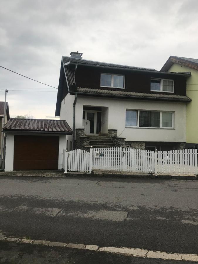 Nová LesnáHousing Hella公寓 外观 照片