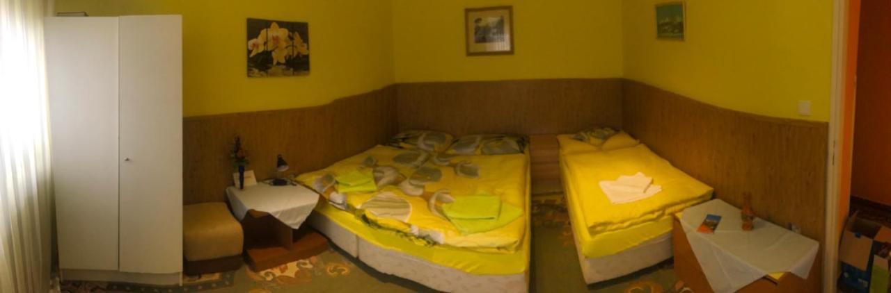 Nová LesnáHousing Hella公寓 外观 照片