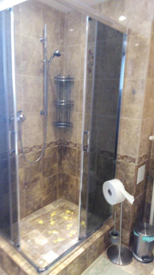 Nová LesnáHousing Hella公寓 外观 照片
